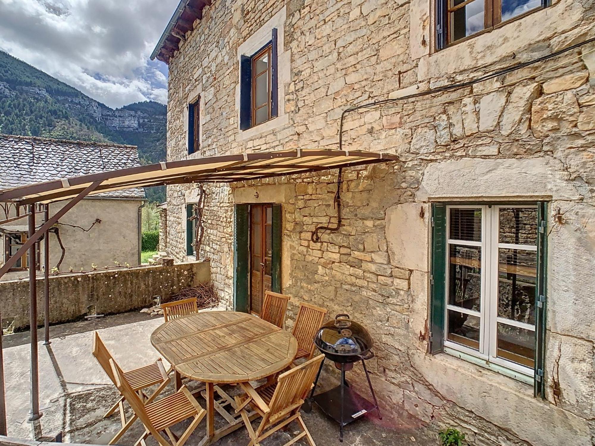 Gorges Du Tarn Gite En Pierres Avec Terrasse Quezac  Esterno foto